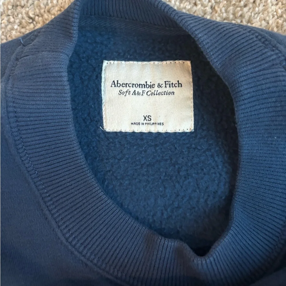 Abercrombie & Fitch Navy Crew Neck Sweatshirt - Picture 2 of 3